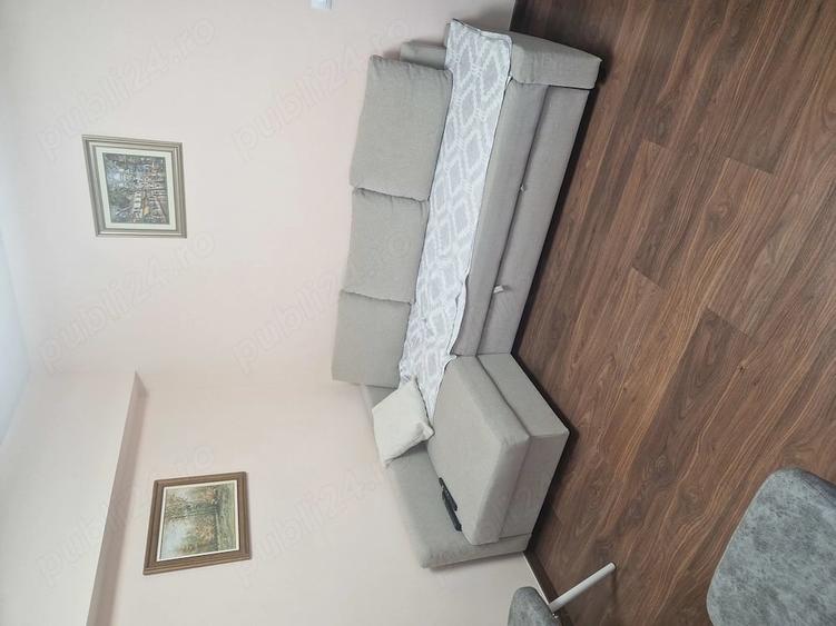 Apartament cu 3 camere decomandat în Exterior Vest