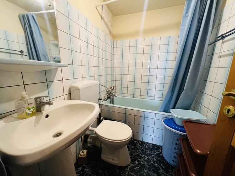 Apartament cu 2 camere semidecomandat, mobilat în Aradului