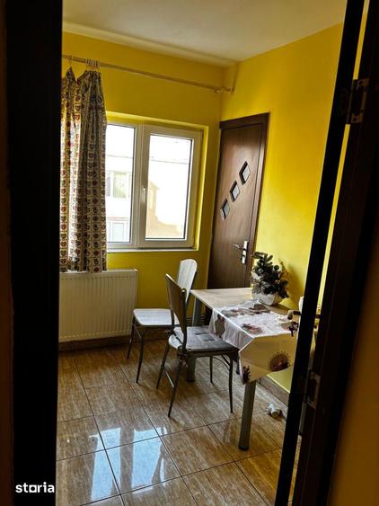 Garsonieră decomandată, mobilată în Florilor