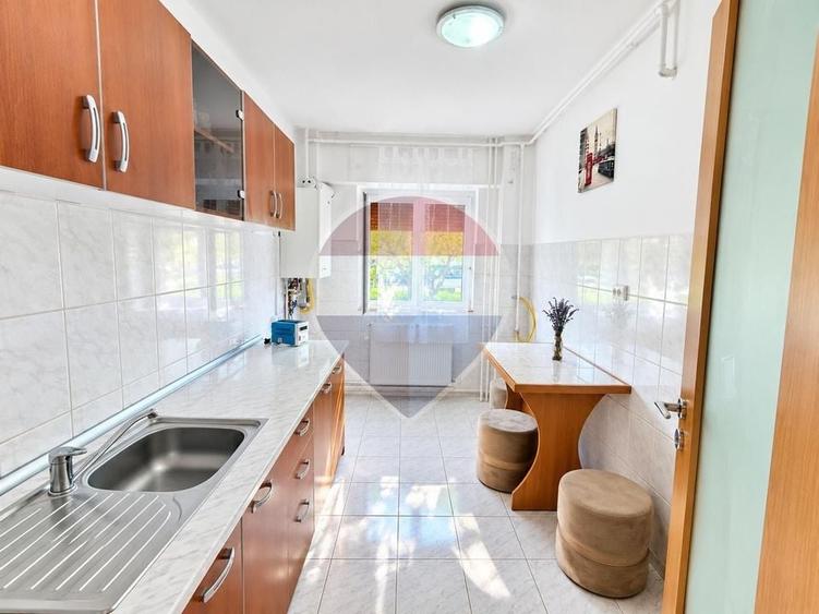 Apartament cu 2 camere, mobilat în Centrul Civic