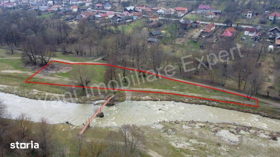 Teren de 3000 mp, în Corbeni