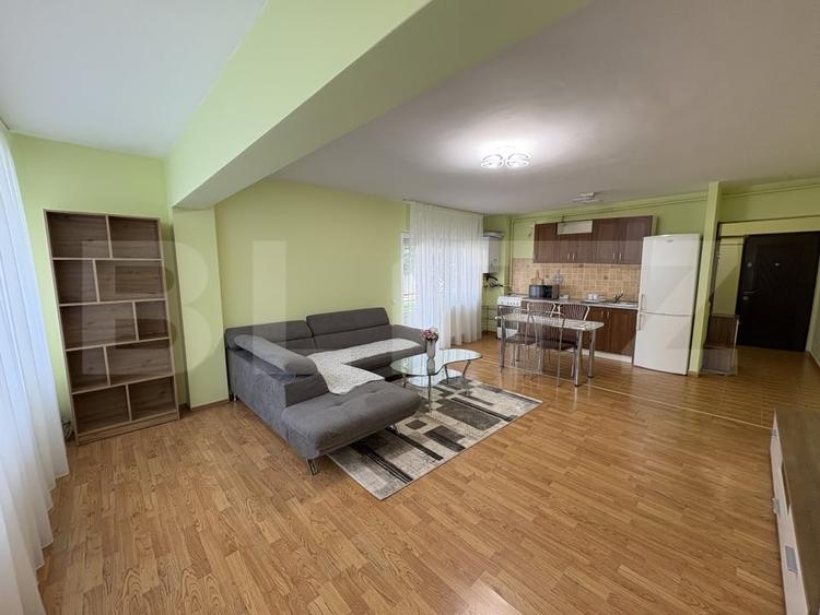 Apartament cu 2 camere semidecomandat, mobilat în Bună Ziua