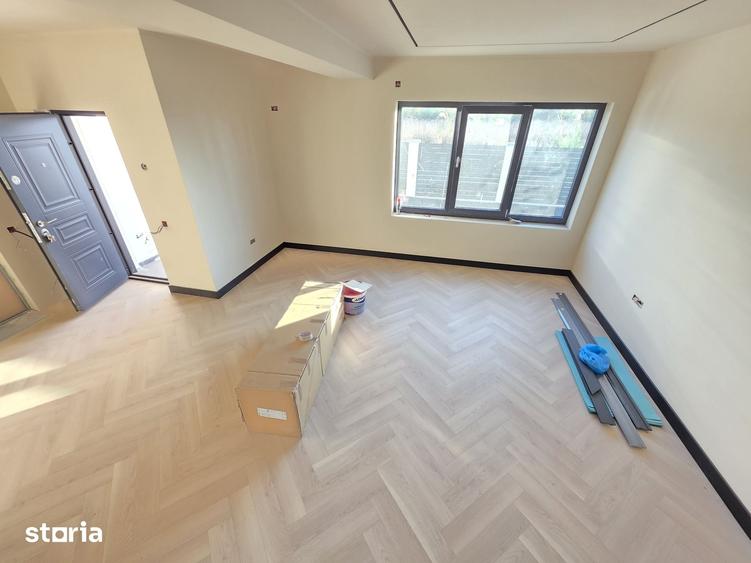 Casă cu 4 camere cu Teren 500 Mp în Central