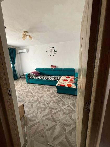 Apartament cu 2 camere decomandat în Radomirești