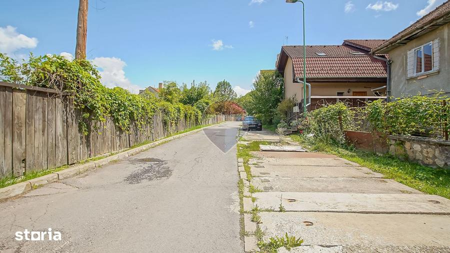 Casă cu 4 camere cu Teren 104 Mp în Central