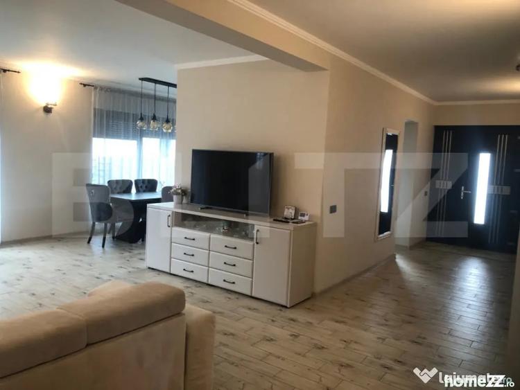 Casă cu 4 camere cu Teren 715 Mp în Păulești