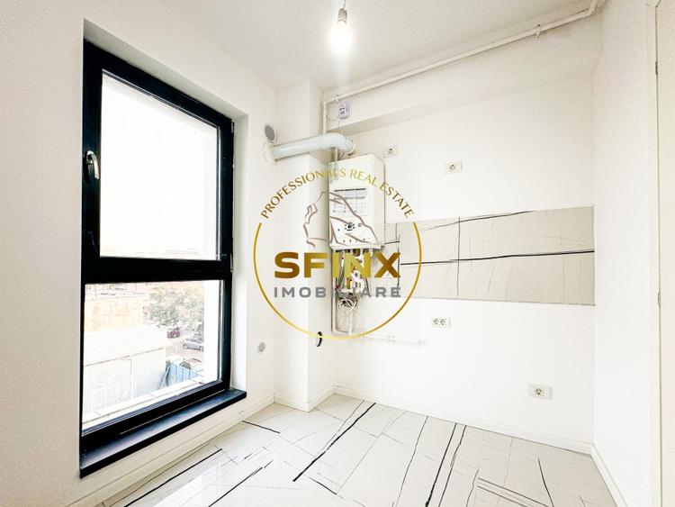 Apartament cu 3 camere semidecomandat în Ștefan cel Mare