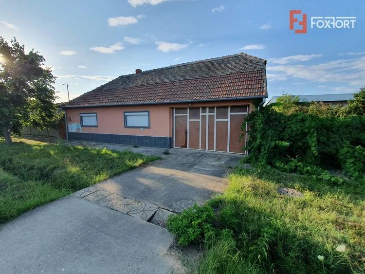 Casă cu 3 camere cu Teren 1238 Mp în Livezile