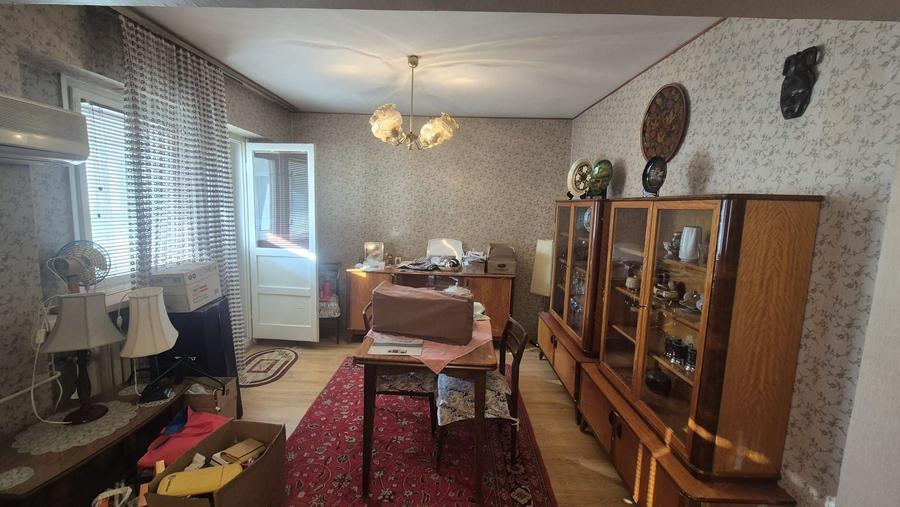Apartament cu 4 camere decomandat, mobilat în Iancului