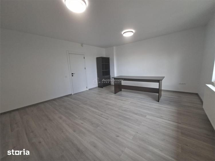 Spațiu comercial, de 70 mp, în Trei Stejari
