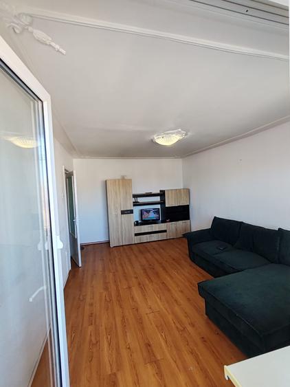 Apartament cu 2 camere decomandat în Casa de Cultură