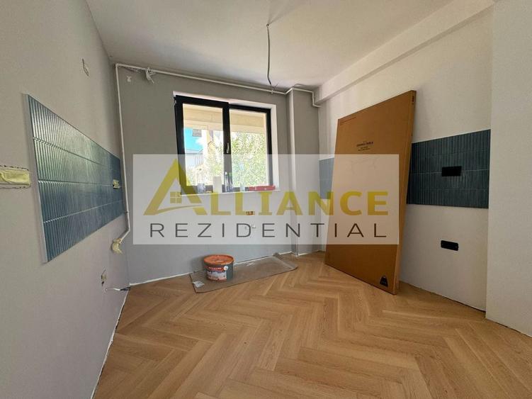 Casă individuală cu 5 camere cu Canalizare în Central