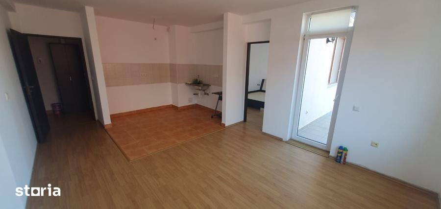 2 camere semid., 1 terasa, incalzire geotermala, necesita renovare - 3