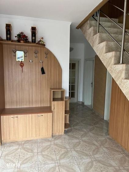 Casă cu 4 camere cu Teren 177 Mp în Rucăr