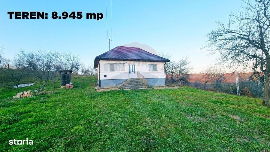 Casă cu 2 camere cu Teren 8945 Mp în Boiu Mare