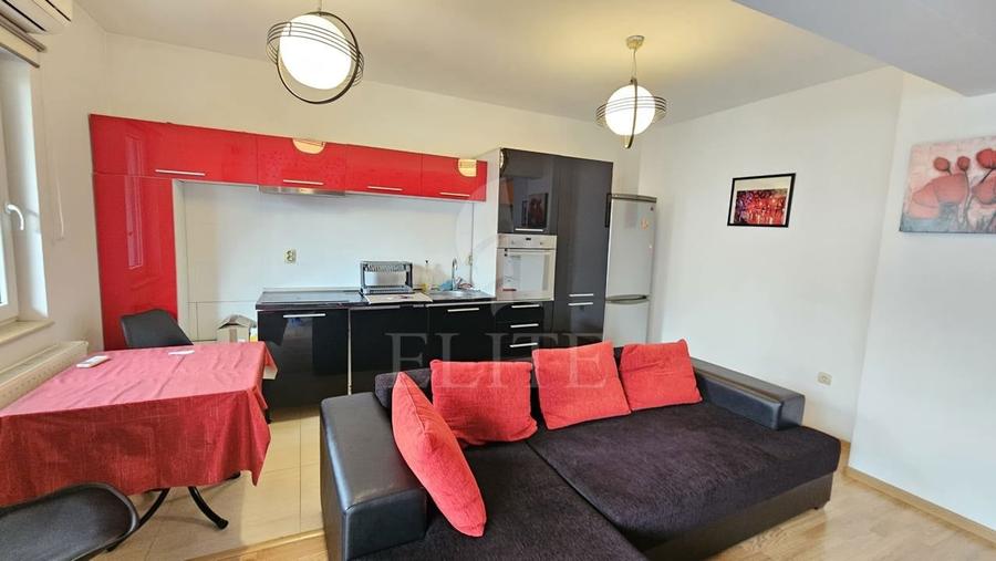 Apartament cu 2 camere semidecomandat, mobilat în Bună Ziua