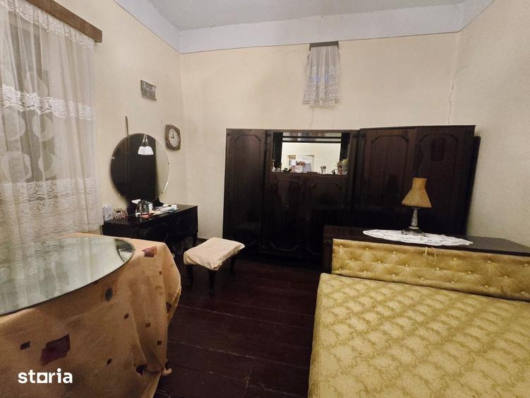 Casă cu 3 camere cu Teren 211 Mp în Central