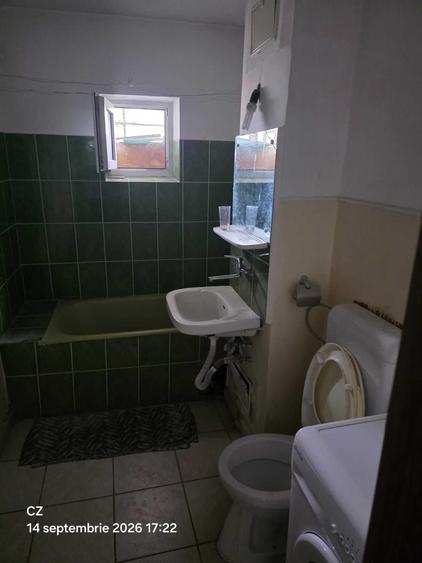 Apartament cu 3 camere decomandat în Paltiniș