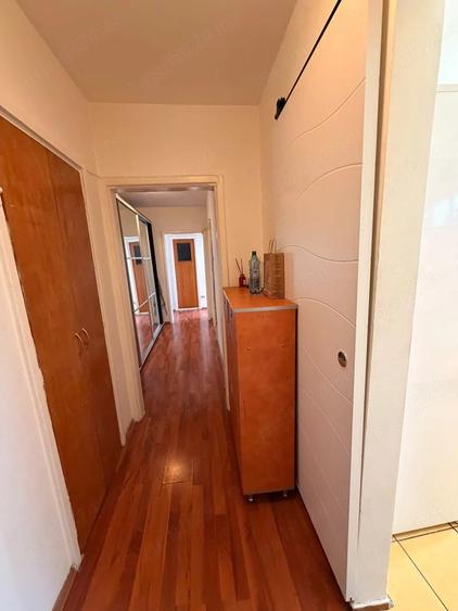 Apartament cu 3 camere decomandat în Dristor