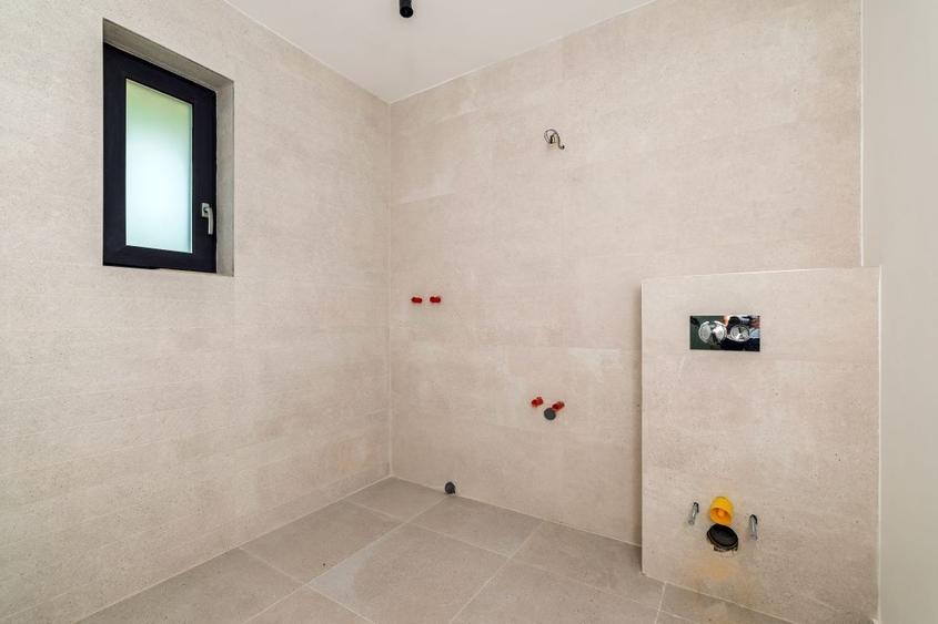 Casă individuală cu 5 camere cu Canalizare în Argeșelu