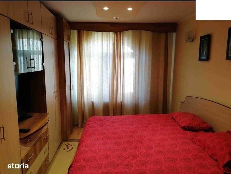 Proprietar, vand/inchiriez Snagov: Str. Zorelelor 2, 8 camere, 5 bai, 251mp utili, curte 454mp - 5