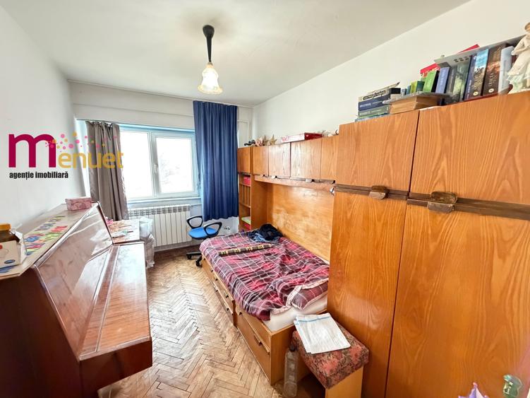 Apartament cu 4 camere în Babadag