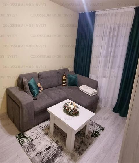Apartament cu 3 camere decomandat în Noua