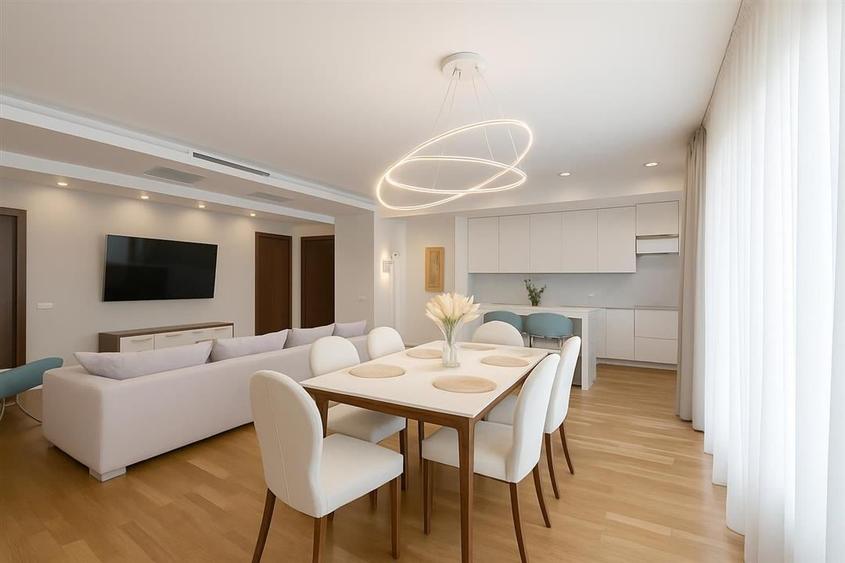 Apartament cu 3 camere decomandat în Herăstrău