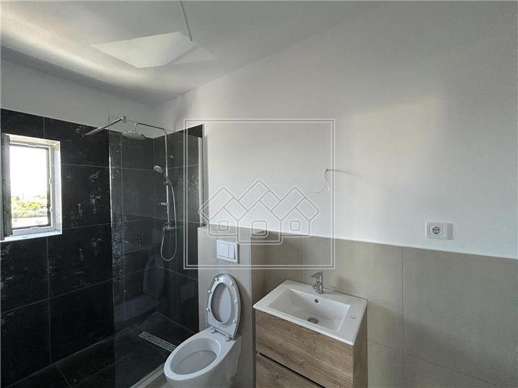 Apartament 2 camere la cheie + balcon, bloc nou, cu lift, etaj 1 - 12