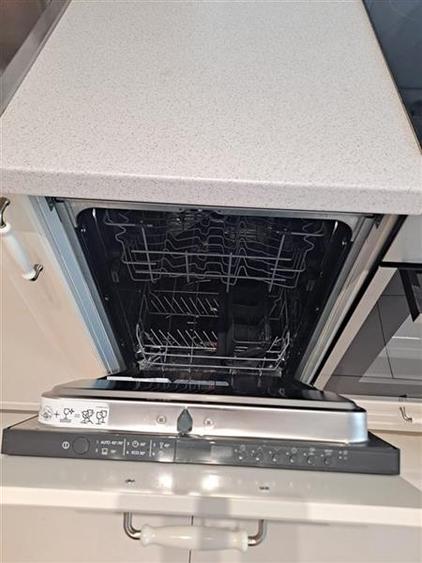Apartament cu 2 camere decomandat în Șerban Vodă