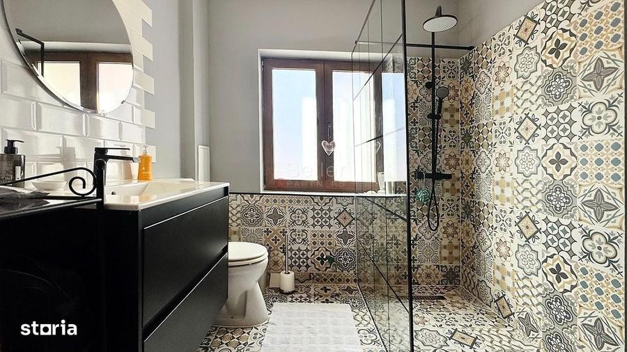 Apartament cu 4 camere decomandat în Poiana Brașov