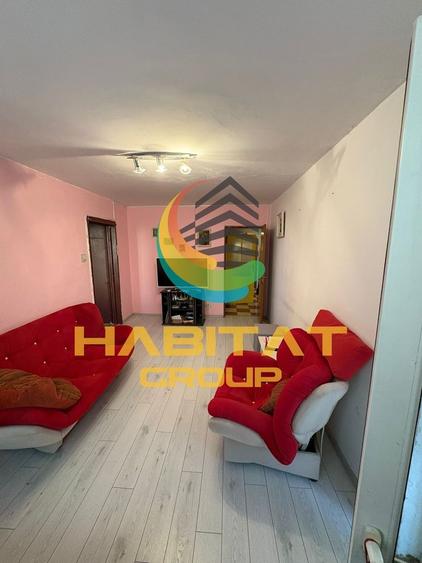 Apartament cu 4 camere semidecomandat, mobilat în Berceni
