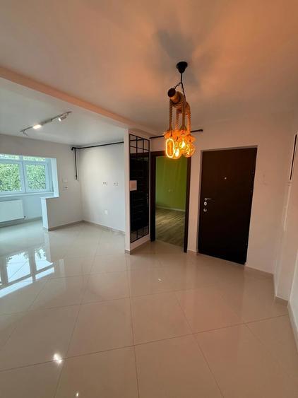 Apartament cu 3 camere decomandat în Păcurari
