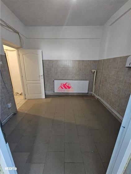 Spațiu comercial, de 122 mp, în Narcisa