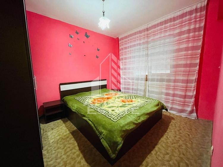 Apartament cu 2 camere semidecomandat în Intim