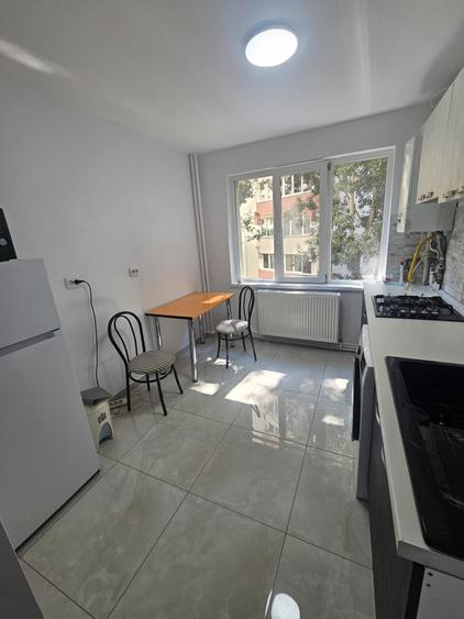 Apartament cu 3 camere decomandat în Pantelimon