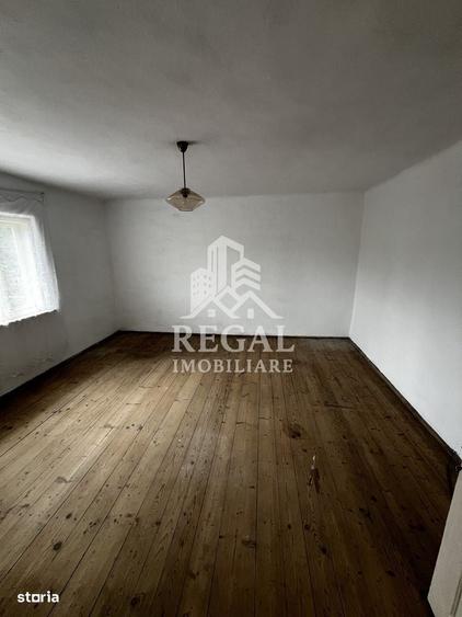Casă cu 2 camere în Peștișu Mare