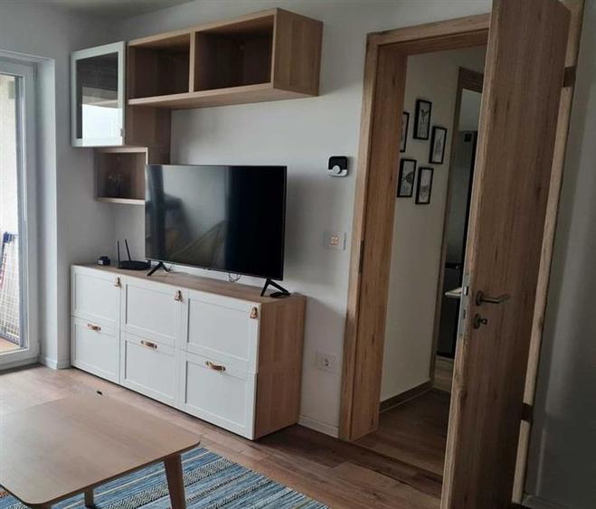 Apartament cu 2 camere decomandat, mobilat în Tractorul — fotografia 3