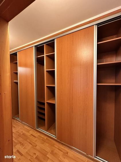Apartament cu 3 camere semidecomandat, mobilat în Orizont