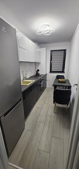 Apartament cu 2 camere semidecomandat în Ghencea