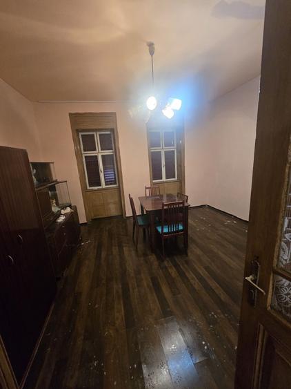 Casă cu 4 camere cu Teren 1000 Mp în Ciclova Română
