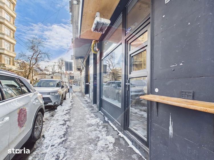Spațiu comercial, de 12 mp, în Universitate