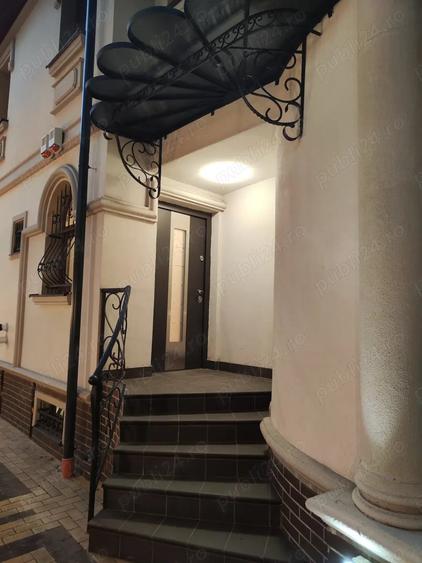 Casă cu 6 camere cu Teren 230 Mp în Titulescu