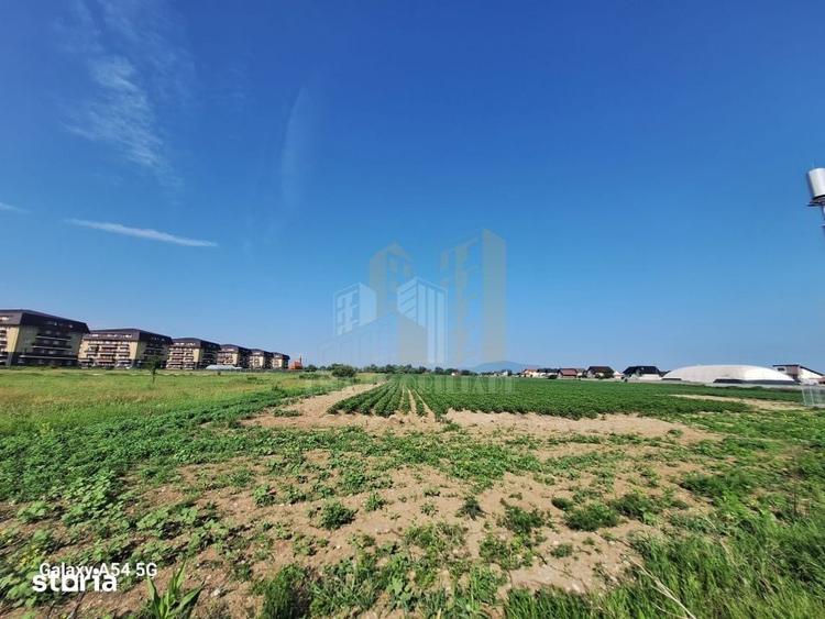 Teren de 17400 mp, în Sânpetru