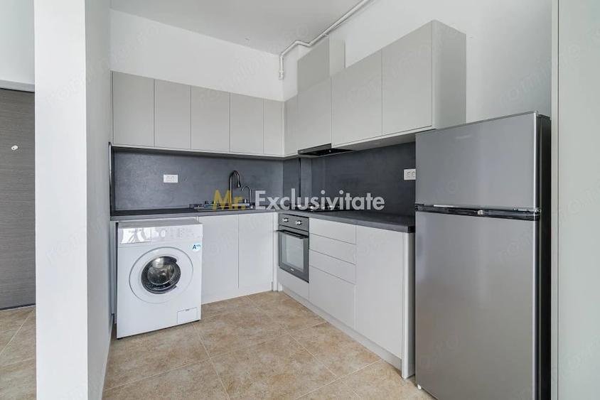 Apartament cu 3 camere semidecomandat în 1 Decembrie