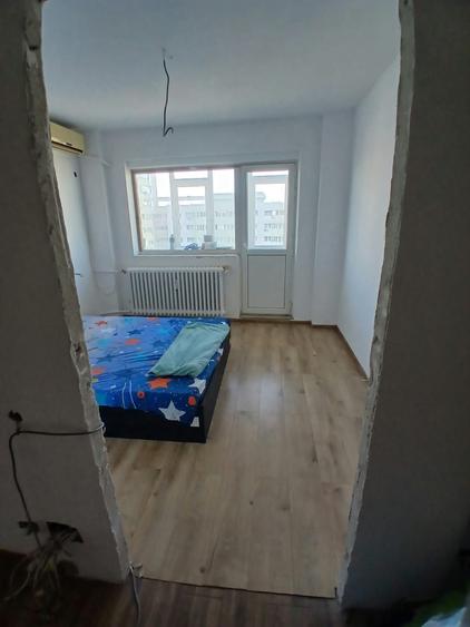 Apartament cu 4 camere decomandat în Pantelimon