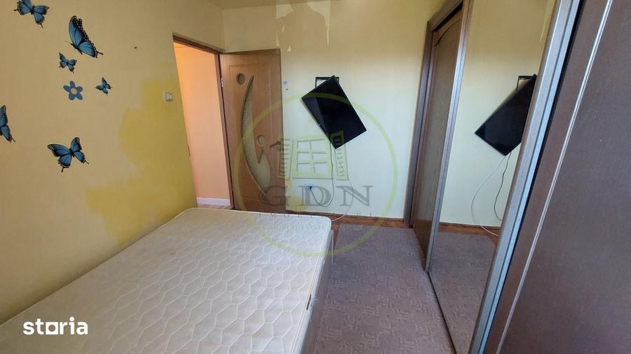Apartament cu 3 camere decomandat în Valea Rosie