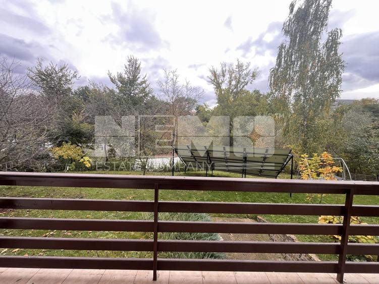 Casă individuală cu 5 camere cu Canalizare în Lisaura