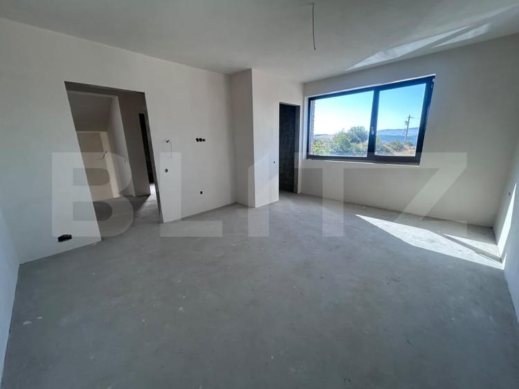 Casă individuală cu 5 camere cu Canalizare în Exterior Est