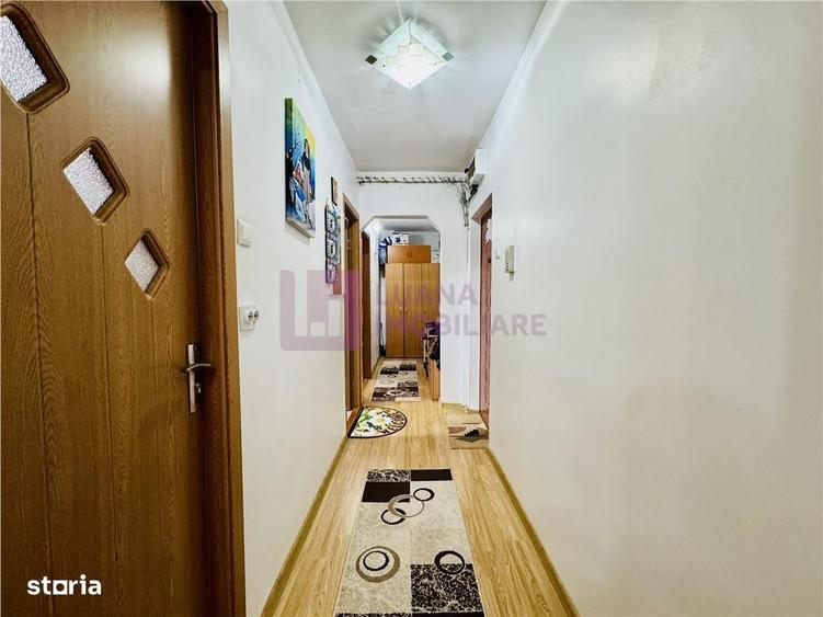 Apartament cu 2 camere decomandat în Vasile Aaron